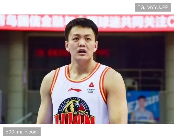 杨鸣启用新阵容 辽篮双星火力全开合砍28分姜宇星成关键第七人