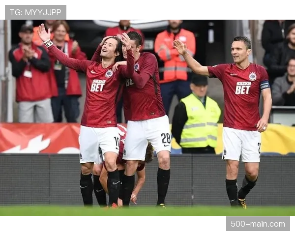 欧联杯战报:萨格勒布迪纳摩防线崩塌客场惨遭四球逆转