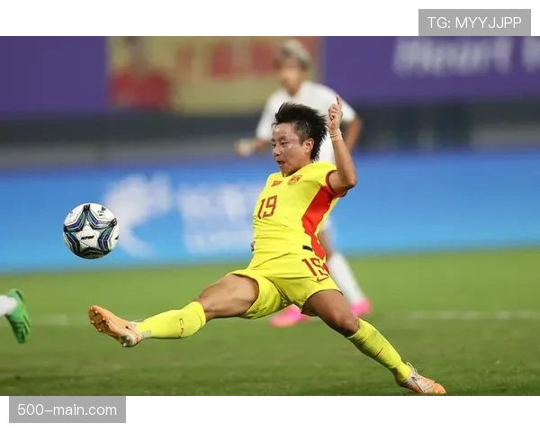 乌兹别克斯坦球员技术细腻 展现中亚足球风格